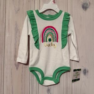 NWT! Lucky Rainbow Shamrock Onsies / St Patrick’s Day Baby Girl size 3-6 months